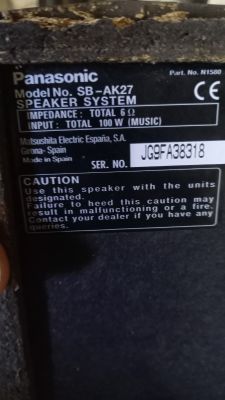 Tabliczka znamionowa głośnika Panasonic model SB-AK27.