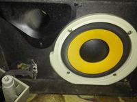 Voice Kraft VK 5500 amplifier and four-wire speakers from the Panasonic AK44 tow