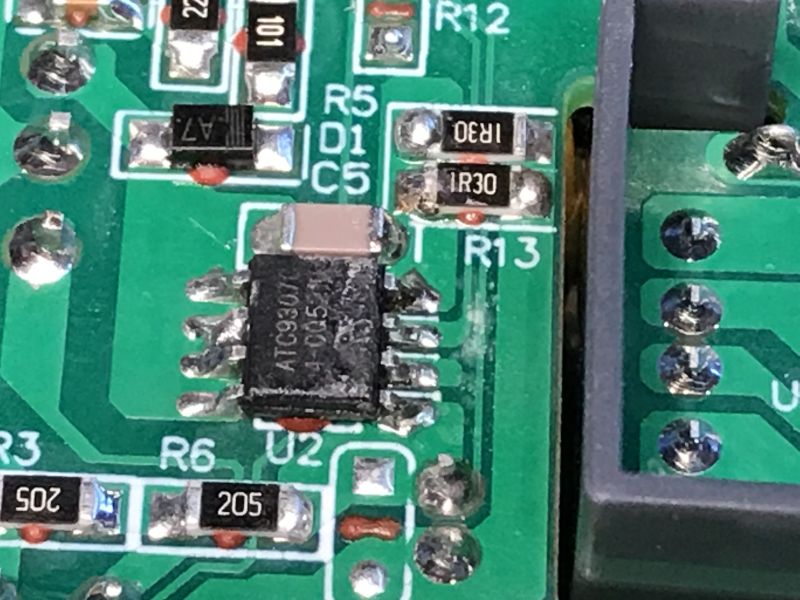 Inside the surge protector strip and USB power supply test - SFS133 Defender Surge Protector