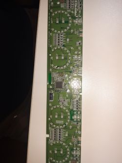 Electrolux EHL6740FOK - Uszkodzona płyta sterowania 561569111 - rezystor RU05