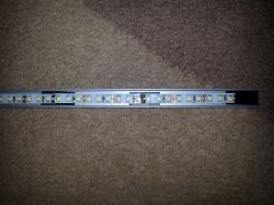 Przycisk bistabilny + oświetlenie szafkowe LED