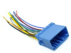 Zwarcie na kablu IGNITION podczas instalacji radia Peijing PY-9905