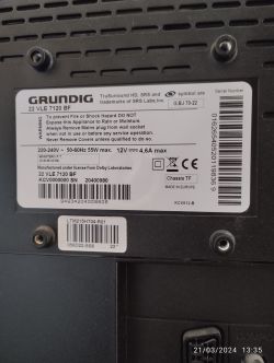 Photo of the label on the Grundig 22 VLE 7120 BF television.