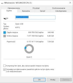 Okno właściwości dysku USB MEGAROBSON z systemem plików NTFS.