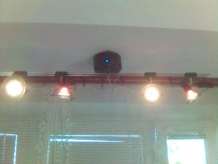 Lampa halogenowa z akustycznym włącznikiem