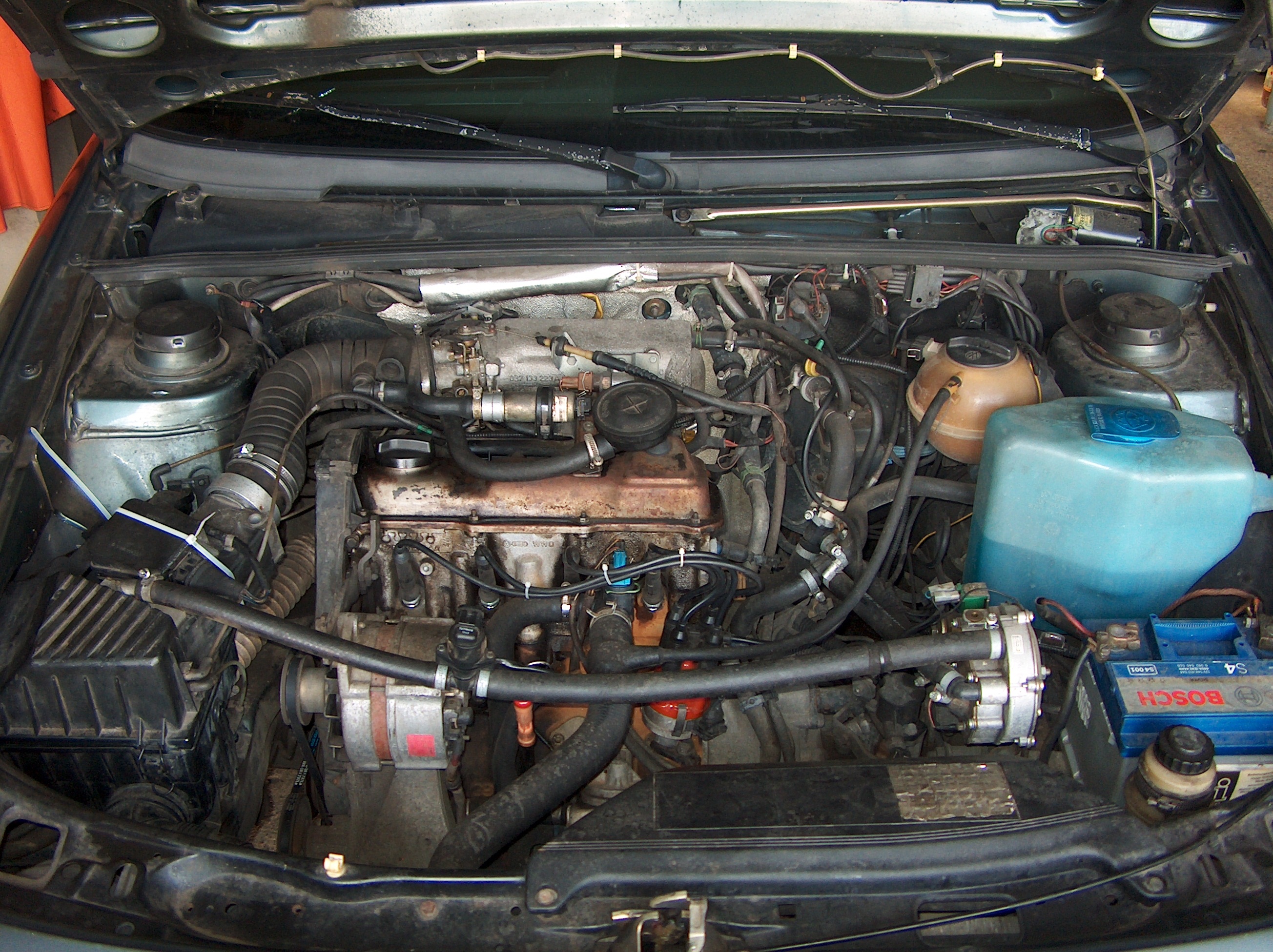 Двигатель volkswagen b3. Фольксваген Пассат б3 1.8. Volkswagen Passat b3 1.8 инжектор. Фольксваген Пассат б3 инжектор. Volkswagen Passat b3 мотор.