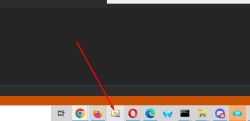 Windows taskbar with app icons and a red arrow pointing to one of them