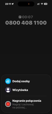 Ekran iPhone podczas rozmowy z numerem 0800 408 1100 i menu z opcją „Nagranie połączenia”