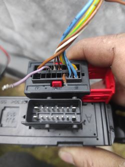 Peugeot 307 moduł sterownika szyb i czujnik temperatury zewnęcznej.