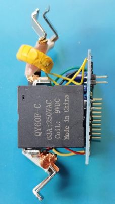 Disassembled QY60F-C Relay with PCB Boards View of disassembled QY60F-C relay with PCB boards.