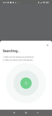 Ekran aplikacji na smartfonie pokazujący komunikat „Searching…” podczas próby połączenia z okularami INMO Air 2.