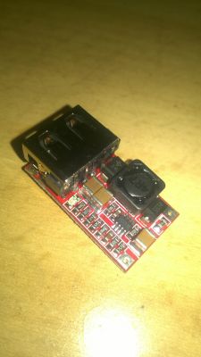 Jak rozpoznać bieguny na przetwornicy 12V-24V na 5V?