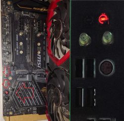 Płyta MEG X570 ACE nie włącza się, pozostają zapalone przyciski Power oraz CMOS.