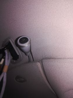 Co to za elementy w tylnej części wnętrza Laguna 2? [zdjęcie]