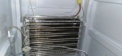 Indesit BIAA 33 F D - wymiana grzałki parownika Indesit BIAA 33 F D - wymiana grzałki parownika