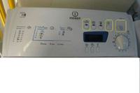 Indesit WITE 127 - Jak wyłączyć komunikat de no i pobrać wodę?