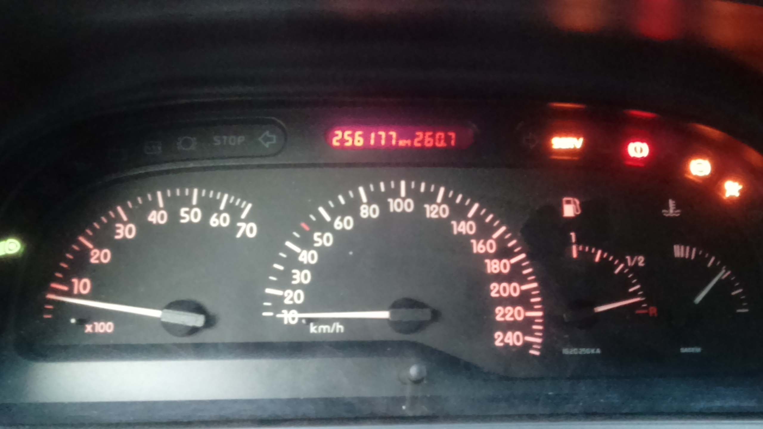 Renault Laguna I phI 97r resetujacy sie licznik,brak radia