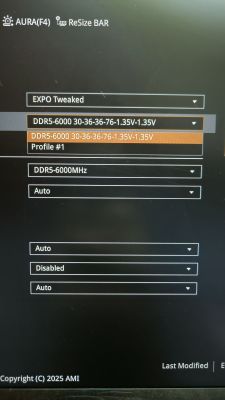 Ekran BIOS z wybranym profilem EXPO DDR5-6000 przy opóźnieniach 30-36-36-76 i napięciu 1.35V