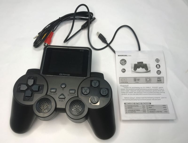 Minitest: S10/G10 520 in 1 portable console/gamepad, interior presentation