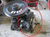 Mercedes W123 - Czy pompa wspomagania ma filtr oleju w oznaczonym miejscu?