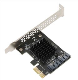 Karta rozszerzeń PCIe z czterema portami SATA oraz radiatorem w centralnej części.