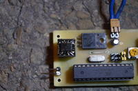 Licznik częstotliwości do 500 MHz na Atmega 48.