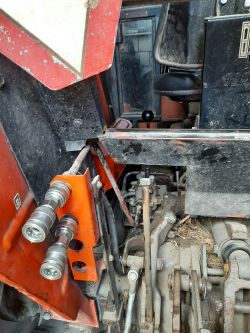 Hydraulika zewnętrzna MF 255 - Brak możliwości przełączenia wyjścia zewnętrznego