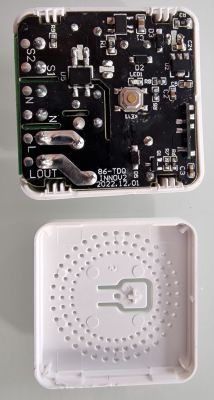 Interior of Mini Smart Switch 16A WIFI Image of the interior of a Mini Smart Switch 16A WIFI showing its electronic components.