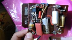 Naprawa pastucha Widonia - identyfikacja nieznanego elementu z oderwanym drucikiem