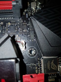 Asus rampage V extreme - Uszkodzenie mechaniczne plyty