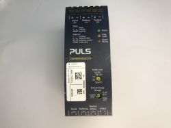 The interior of the Pulse UB10.241 industrial DIN-rail UPS module – what costs over 1,000 zł?