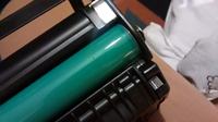 HP Laser Jet 6L - Jak usunąć czarne plamy na wydrukach?