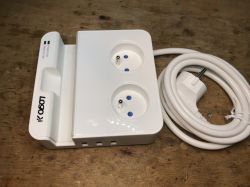 Rozgałęźnik antyprzepięciowy ze wskaźnikami Power/Protection i portami USB - wnętrze