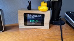Clock and display for Home Assistant data and glucose reading.