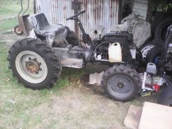Traktorek sam 4x4 druga konstrukcja Traktorek sam 4x4 druga konstrukcja