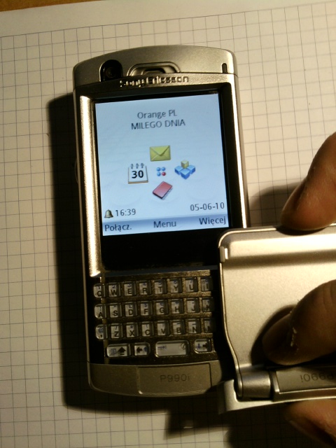 Sony Ericson P990i - jak otworzyć klapkę/klawiaturę?