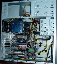 Optymalne ułożenie przewodów wewnątrz komputera