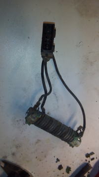 VW T4 VR6 - Opornica wentylatora chłodnicy spalona