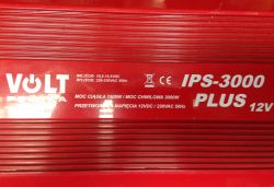 Wnętrze przetwornicy IPS 3000 PLUS - 12 V/230 V 1500/3000 W