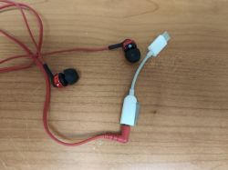 Jak używać mikrofon z telefonu przy podłączonych słuchawkach przewodowych(Sony) Jak używać mikrofon z telefonu przy podłączonych słuchawkach przewodowych(Sony)