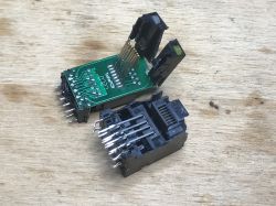 Wnętrze gniazd RJ45 ze zintegrowanym transformatorem sygnałowym Wnętrze gniazd RJ45 ze zintegrowanym transformatorem sygnałowym