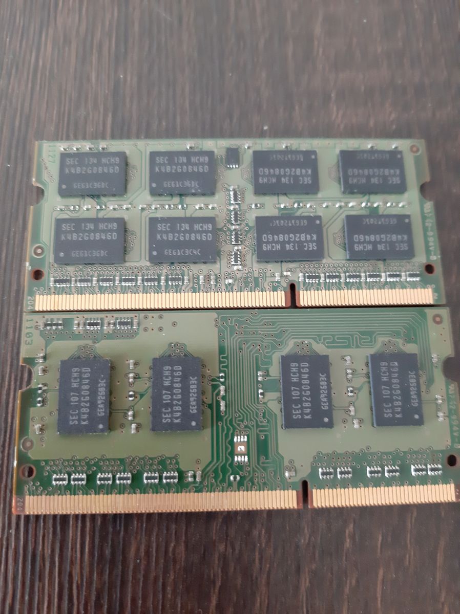 Lot De 4 Barrettes Mémoire RAM SO-DIMM DDR3 2Go PC3-10600 (1333MHz), Testées OK