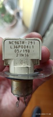 Widok zbliżony na część elektroniczną z oznaczeniami NC96TR-791 i L36P00411.