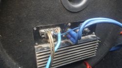 Podłączenie wzmacniacza - Wzmacniacz plus tuba aktywna