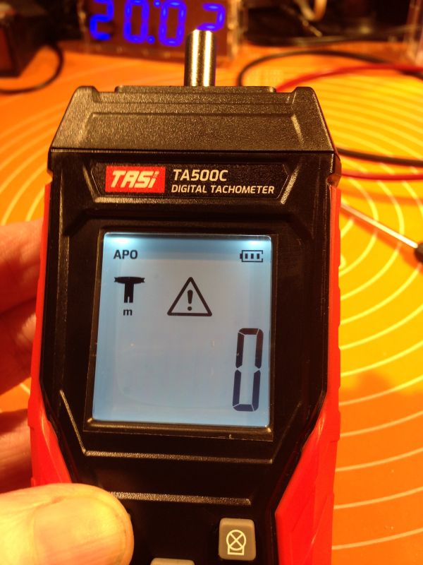 Tachometr TA 500C - pomiar prędkości obrotowej części ruchomych. Opis możliwości i obsługi.