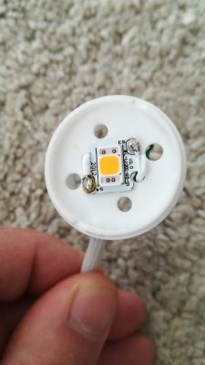 Jak naprawić lampkę IKEA Solbacken LED, gdy dioda LED jest niewymienna?