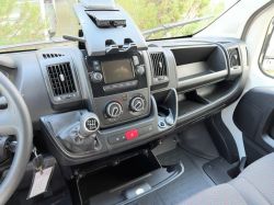 Opel Movano - Montaż radia z Ducato (Android Auto bez kabla)