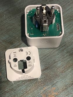 Disassembling CALEX Smart Powerplug EU Plus 16A: Insights into CB2S WiFi & Bluetooth Module Disassembling CALEX Smart Powerplug EU Plus 16A: Insights into CB2S WiFi & Bluetooth Module
