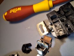 Poszukuję dobrej jakości i wytrzymałego mechanicznie gniazda