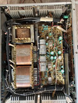 Różnice między wzmacniaczami Forte 201 - moc i impedancja